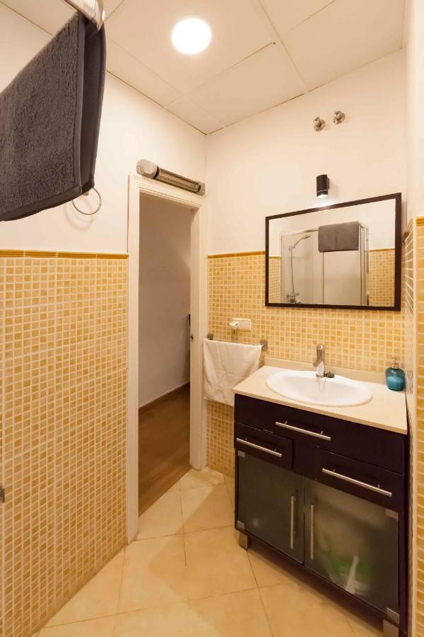 Sf - Shiny Apartment In City Centre Seville Exterior photo
